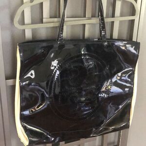 Tory Burch large patent leather tote Miller handbag black crème